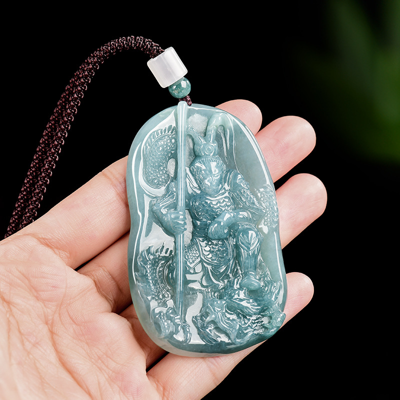 Women Accessories To Gift - Collier pendentif Roi Singe en jadéite