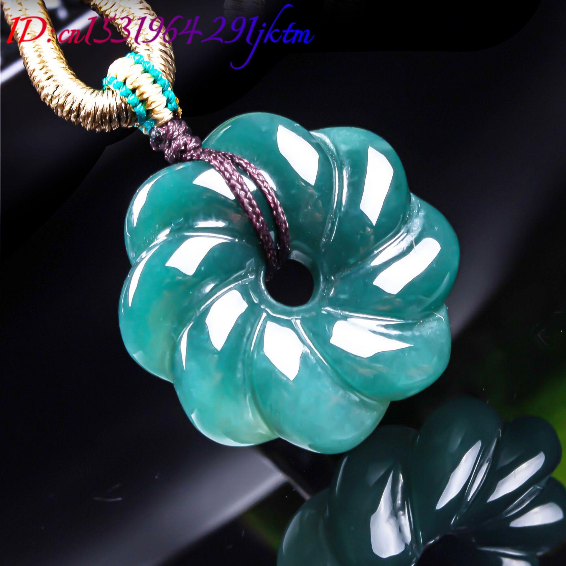 Collier avec pendentif en jade - Women Accessories To Gift avis et prix