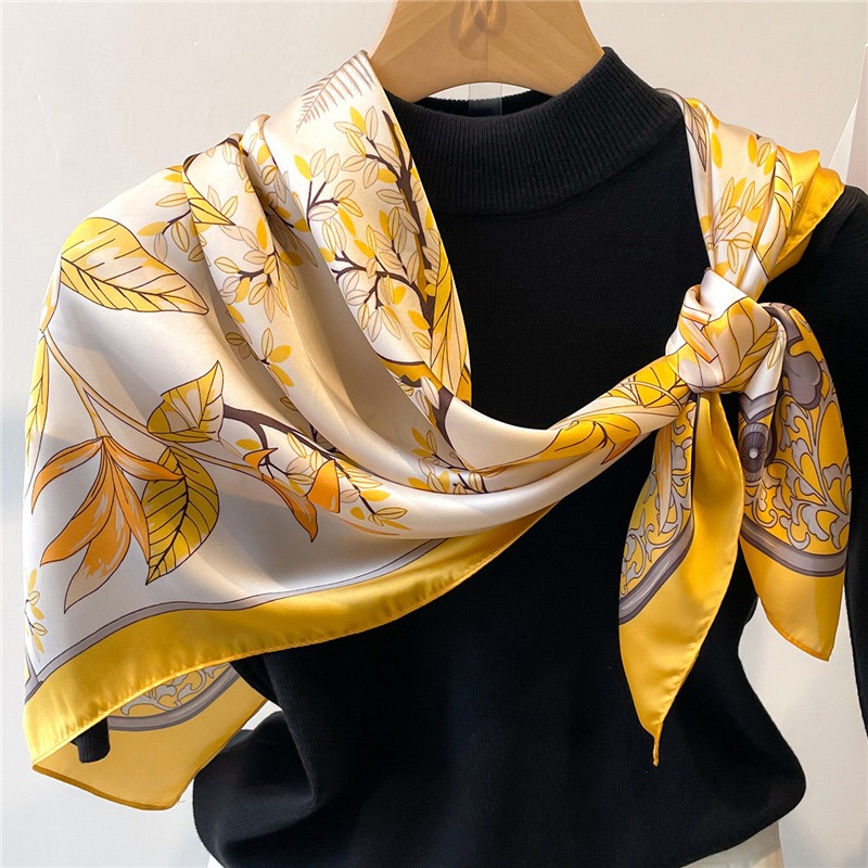 Foulard en soie jaune pour fem - Women'S Yellow Accessories avis et prix
